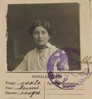 Photo d’identité extraite d'une carte d'identité de modèle A délivrée par la commune de Keskastel, 1919. ADBR, 286 D 175